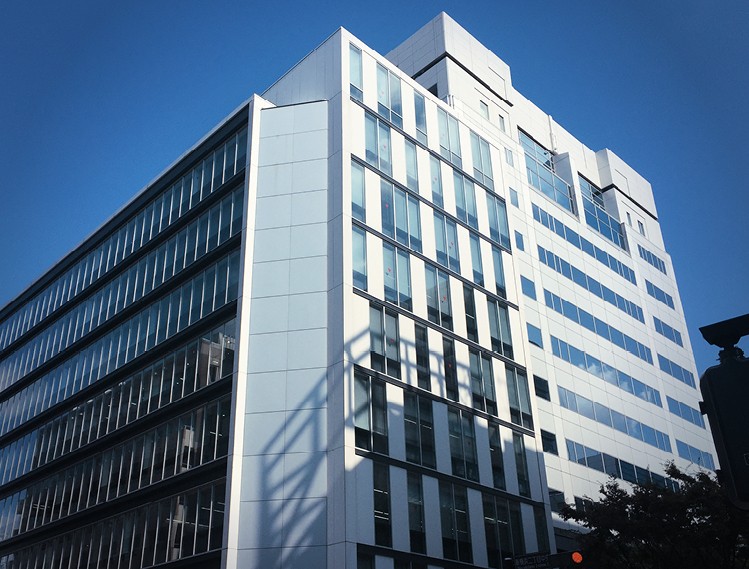 WI-J Building Image Text